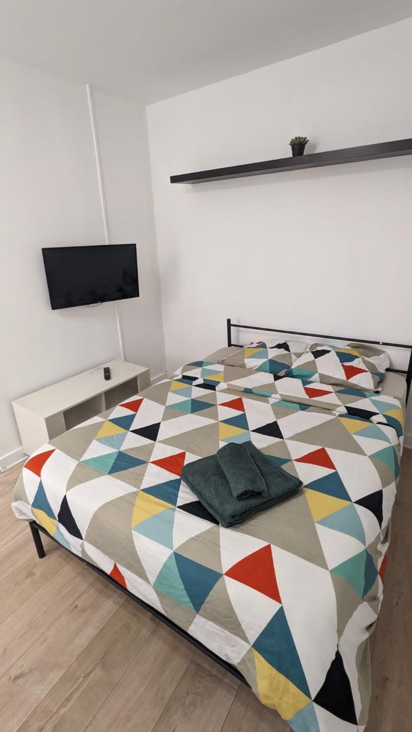 BudgetBnb Larmodieu 2 Apartment in Toulon