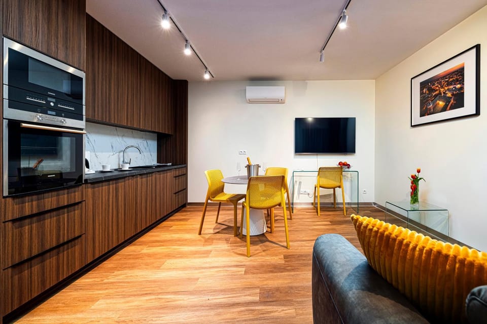 EASY RENT- The Art, Centrum, Free Parking Apartment in Masovian Voivodeship