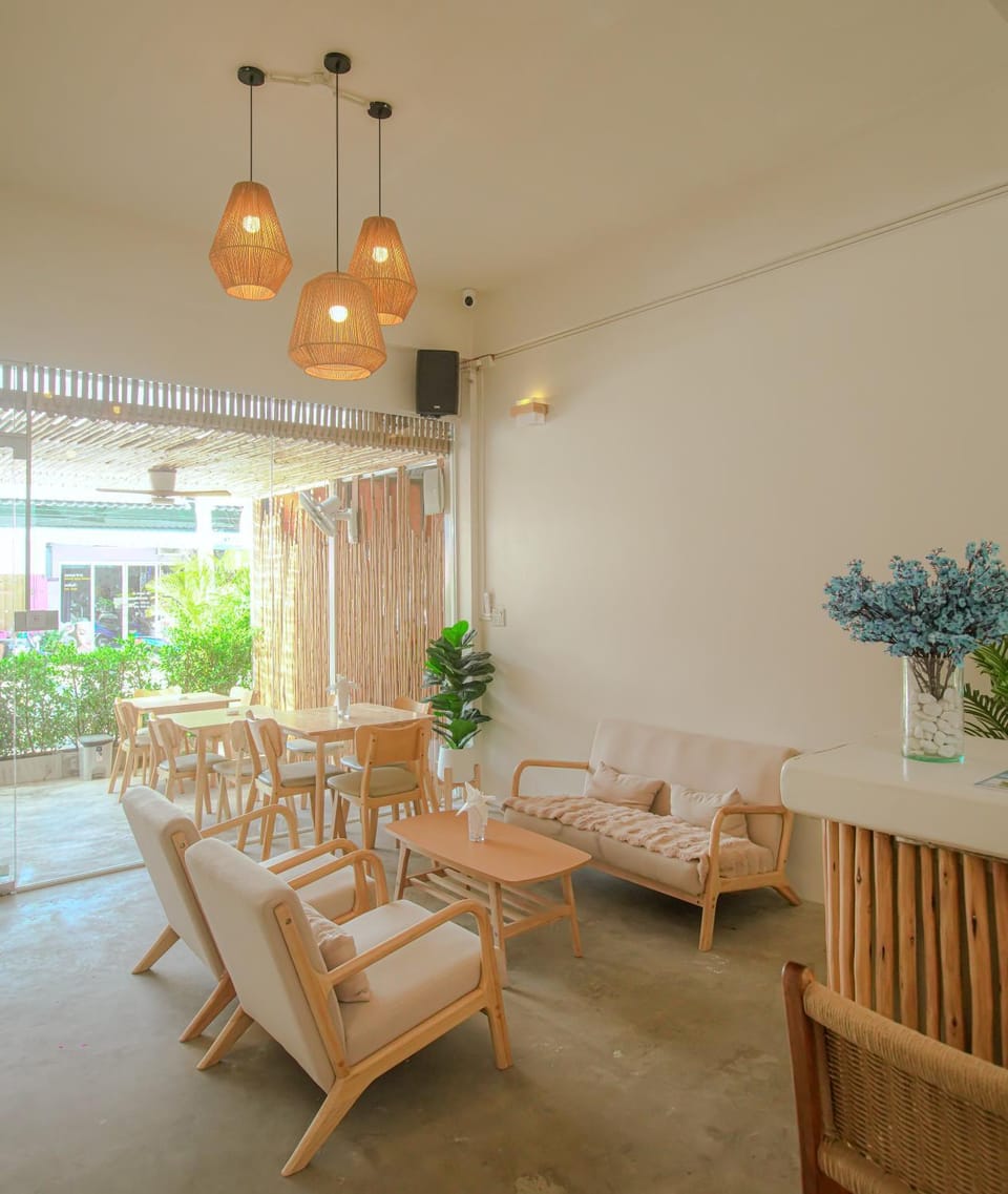 Hi Sea Hostel - Boutique Style in Center, 15 min Walk from Pier Hostel in Ko Pha-ngan Sub-district