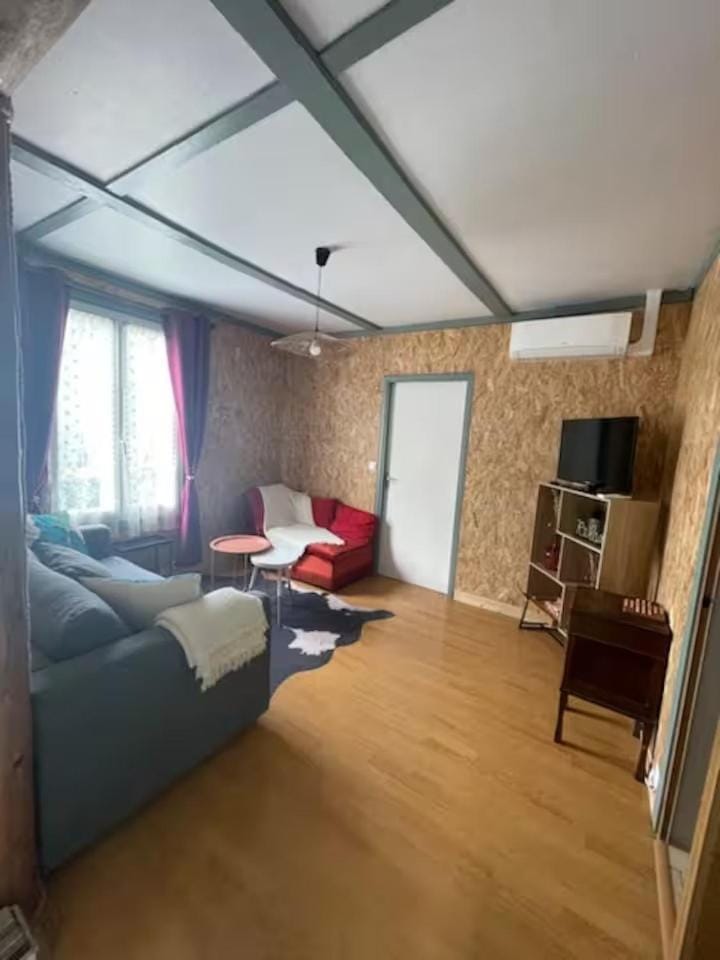 Communal lounge/ TV room, Living room