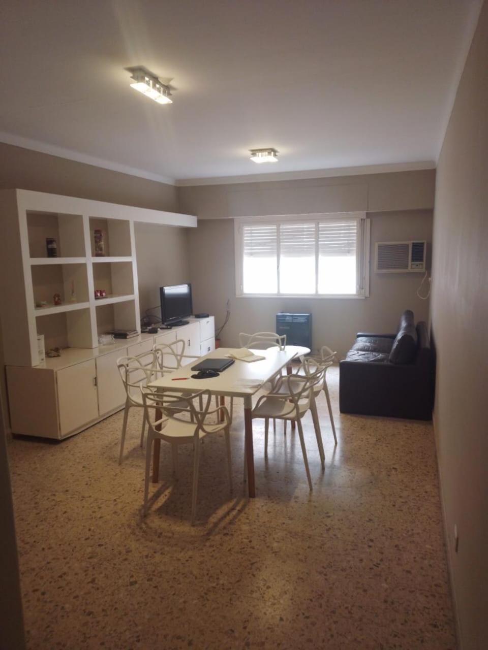 TV and multimedia, Dining area, air conditioner
