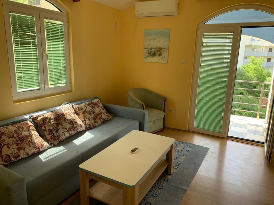 Galicia Hills Apartment hotel in Budva Municipality