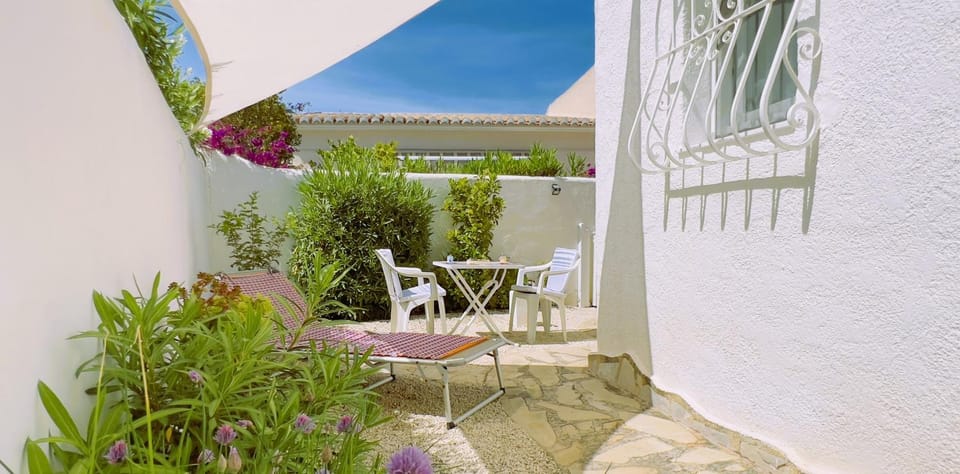 Patio, Garden, Balcony/Terrace