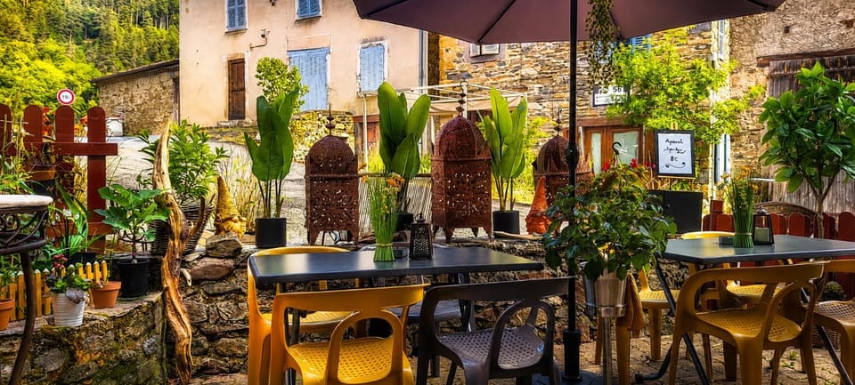 Patio, Restaurant/places to eat