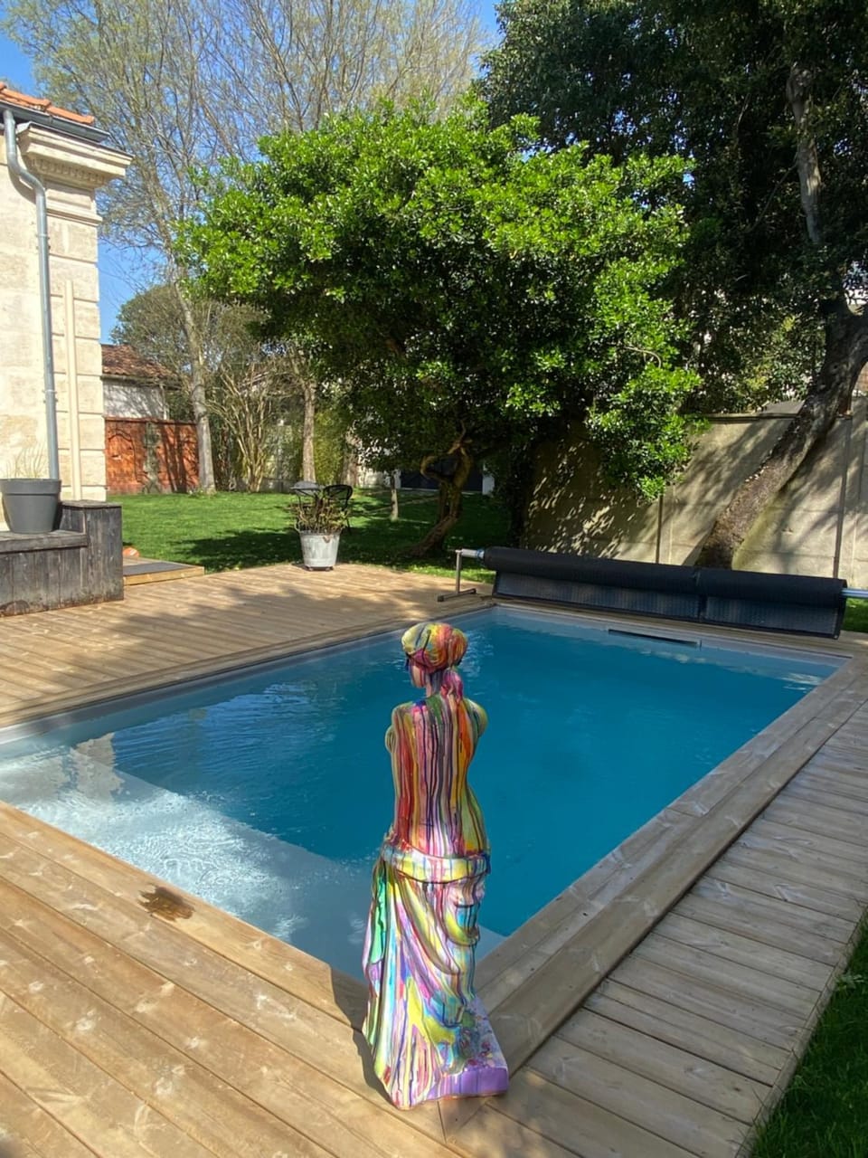 Maison Pierre avec Piscine Villa in Bordeaux