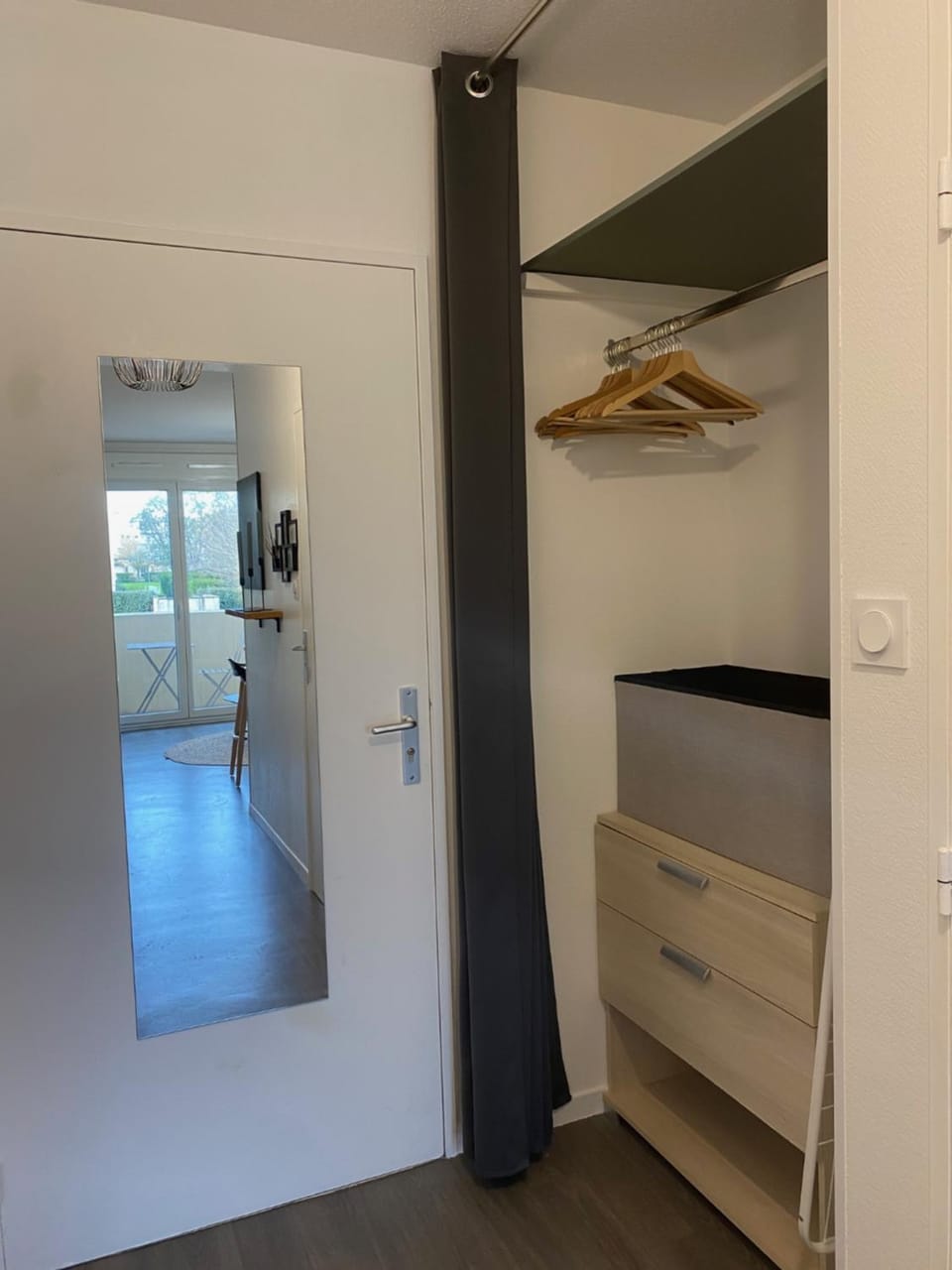 Studio charmant proche tram et bus Apartment in Nouvelle-Aquitaine