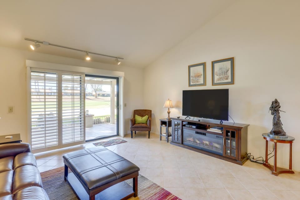 Spacious Condo w/ Mtn Views in Palm Desert! House in Palm Desert