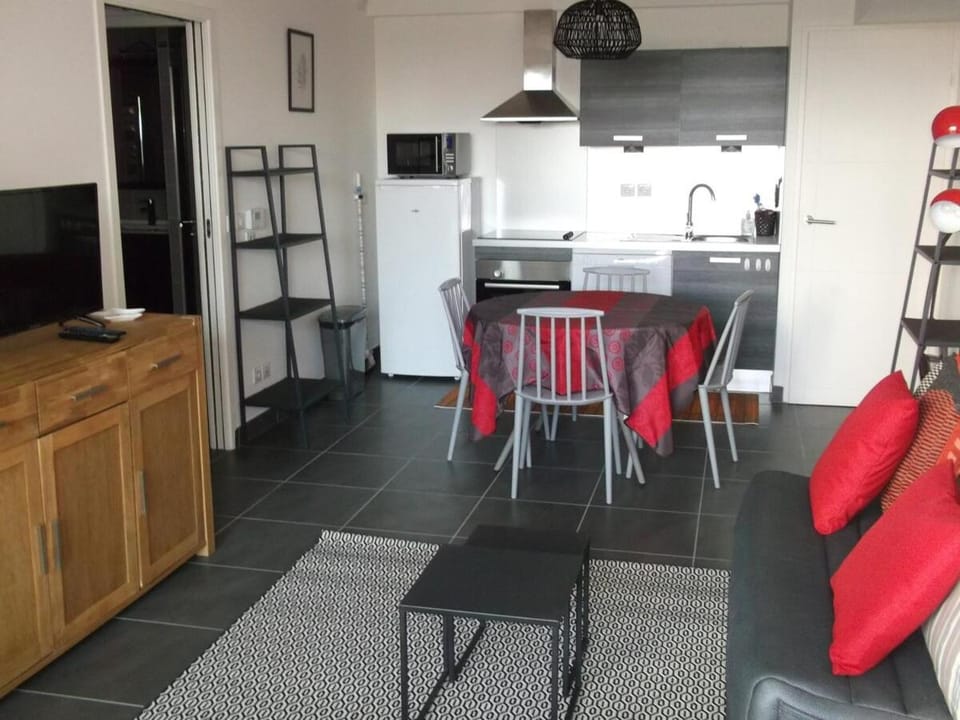 luxury F2 swimming pool ponds and sea Apartment in Palavas-les-Flots
