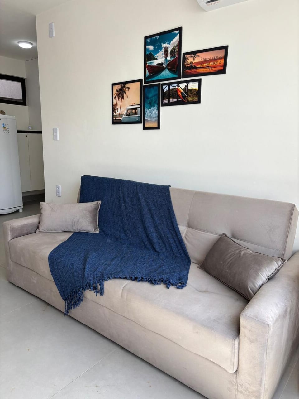 Living room, air conditioner