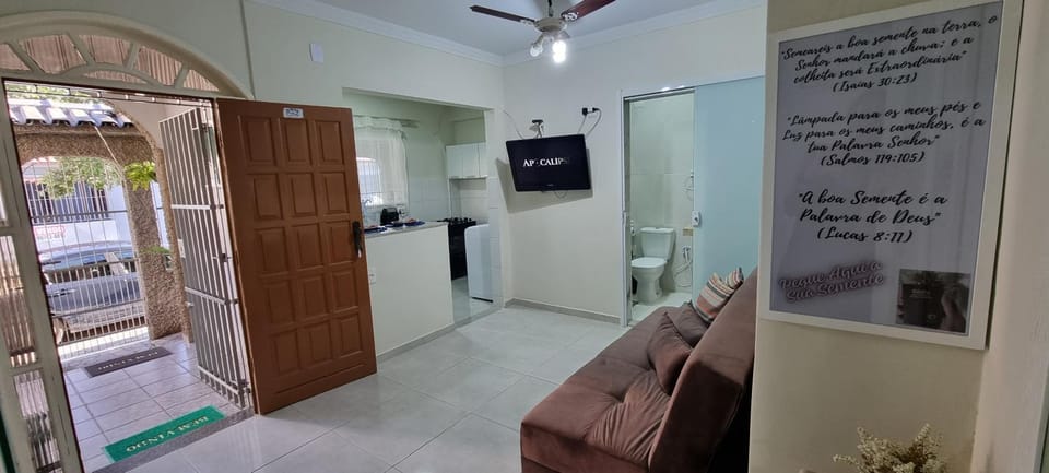 TV and multimedia, Kitchen or kitchenette, Living room, Seating area, minibar, oven