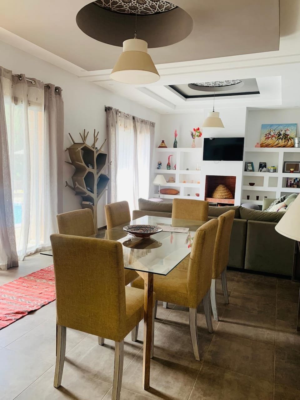 TV and multimedia, Living room, Dining area, fireplace
