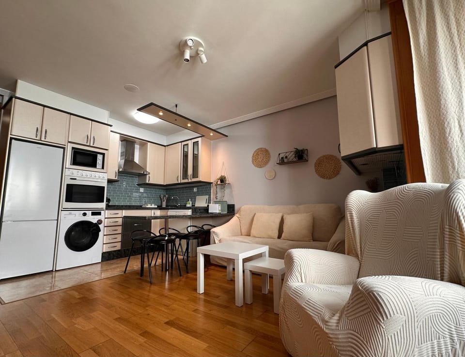 Kitchen or kitchenette, Living room, kitchen