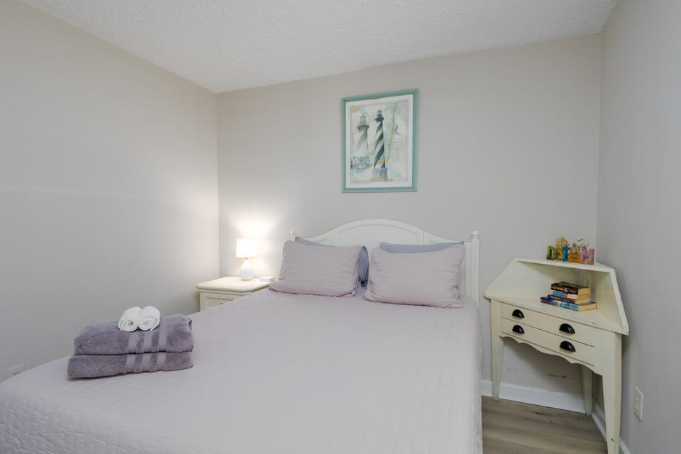 Sun of a Beach- Your Ultimate Beachy Getaway Apartment in North Topsail Beach