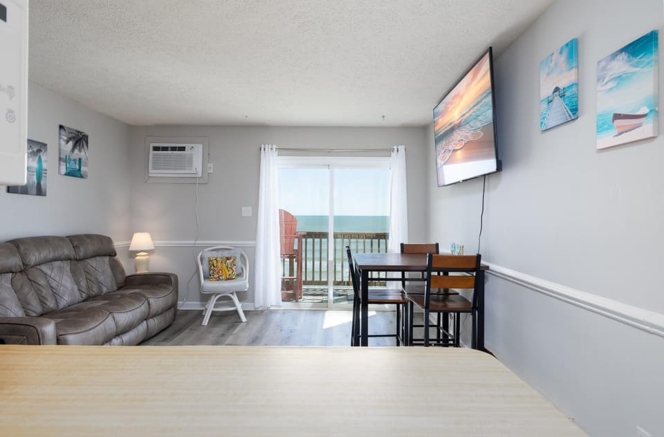 Sun of a Beach- Your Ultimate Beachy Getaway Apartment in North Topsail Beach