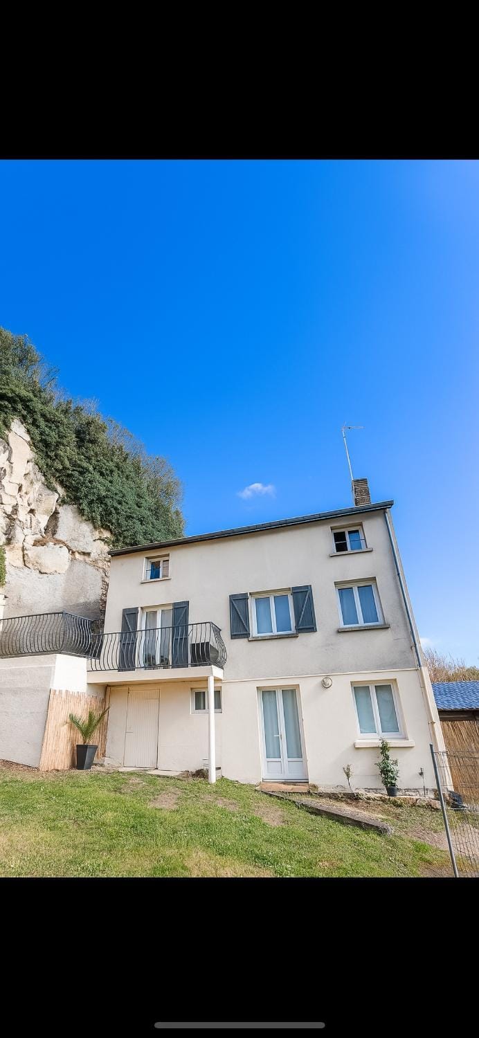 Maison flanc de coteau House in Pays de la Loire