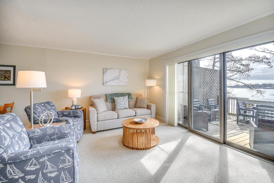 Boat and Fish Waterfront Gem on Pasquotank River! Apartment in Elizabeth City