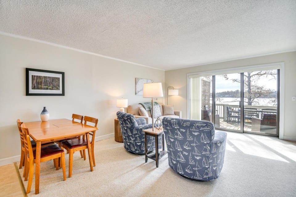 Boat and Fish Waterfront Gem on Pasquotank River! Apartment in Elizabeth City