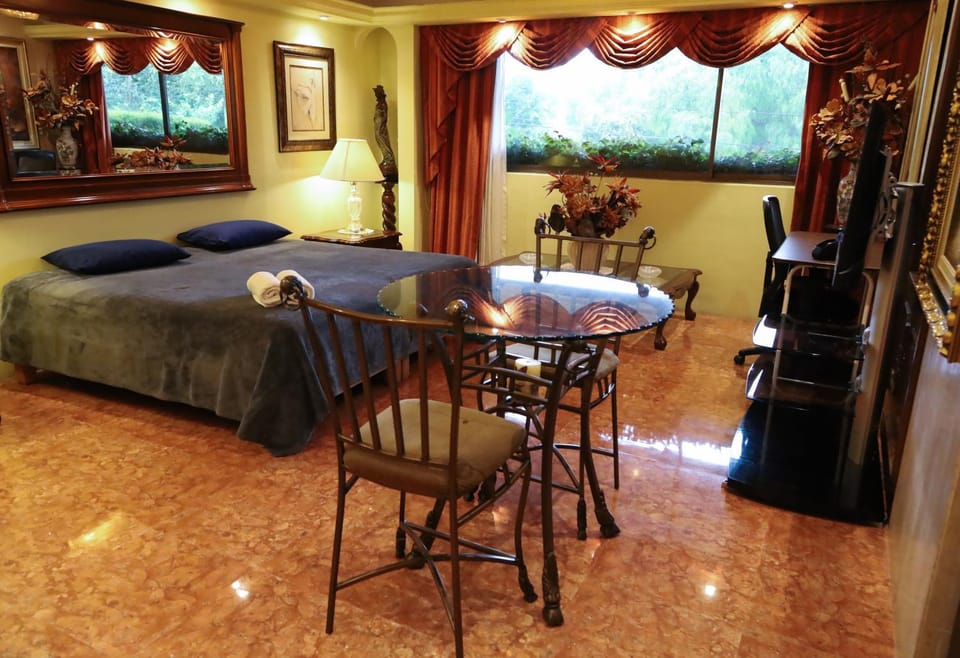Casa de Huéspedes en Satélite - Boutique Rosas Vacation rental in Mexico City