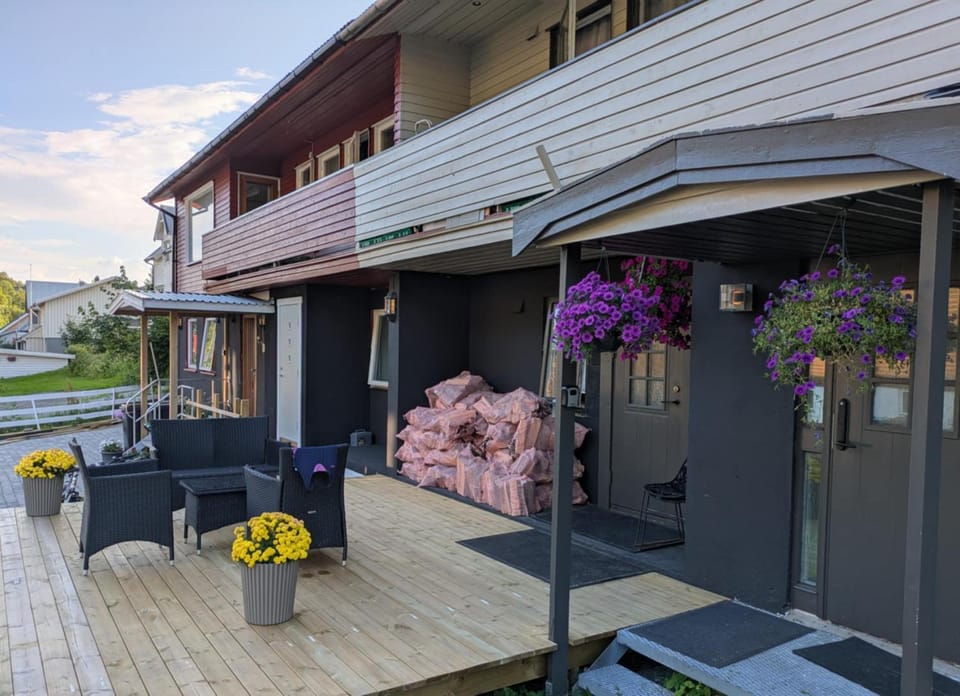 Property building, Patio, View (from property/room), Balcony/Terrace, Garden view