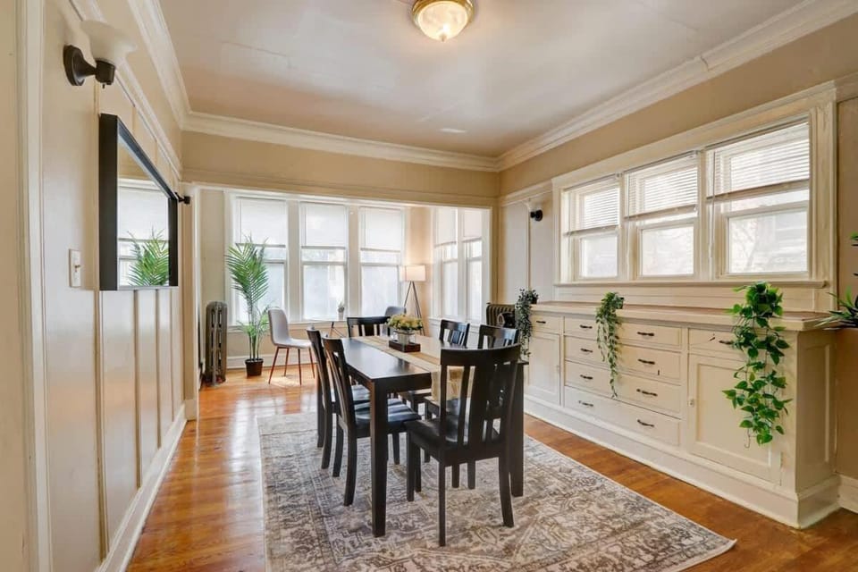 3BR - Prospect Row - McKinley Beach - Sleeps 8 Apartment in Milwaukee