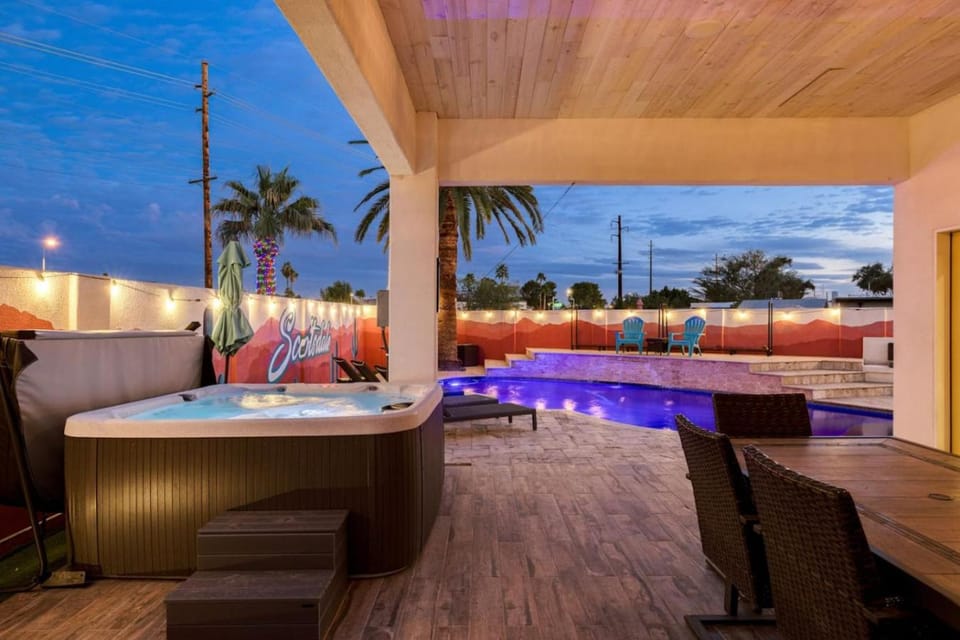 Ultimate House w Pool House in Scottsdale