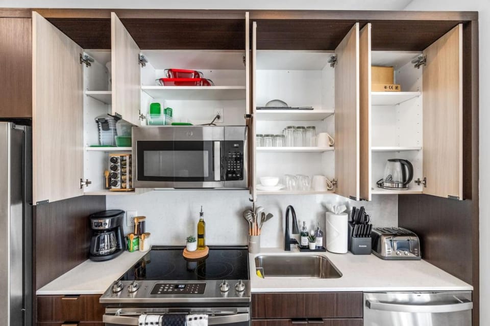 Coffee/tea facilities, Kitchen or kitchenette, dishwasher, oven, pet friendly, stove, toaster