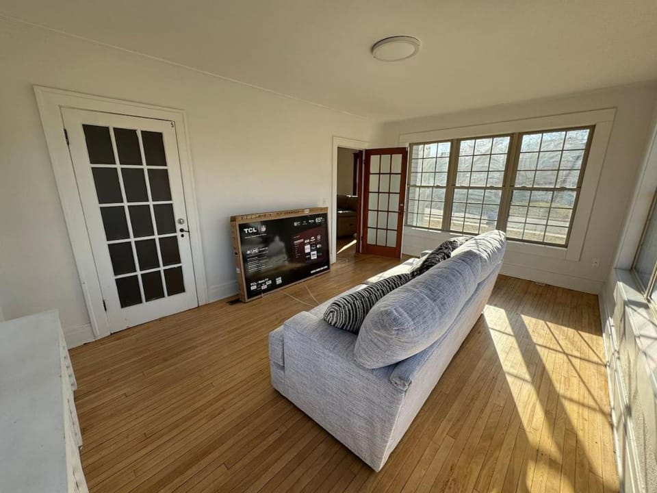 Warm and Cozy 4Bd 2Bath House in Connecticut