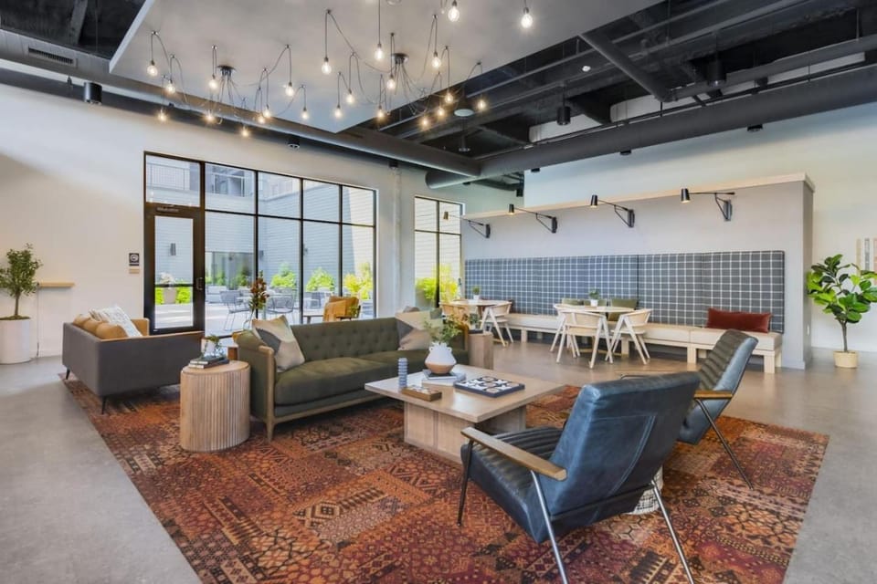 Living room, Seating area