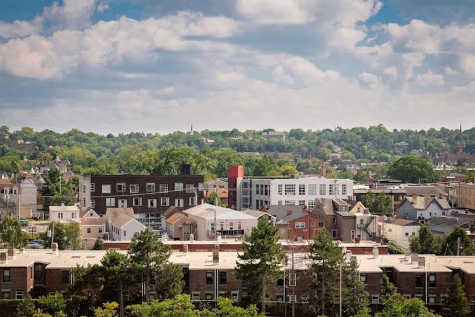 Property building, Day, Neighbourhood, Bird's eye view, City view, Street view, Location