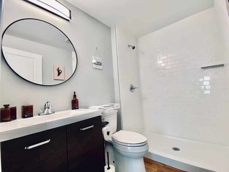 23 COMFORT AND LUXURY 3 BR 2 BA House House in Connecticut