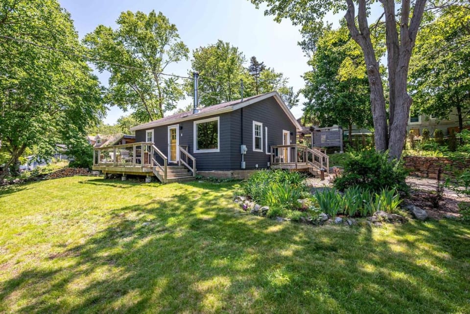 Salty Breeze Cottage House in Halifax