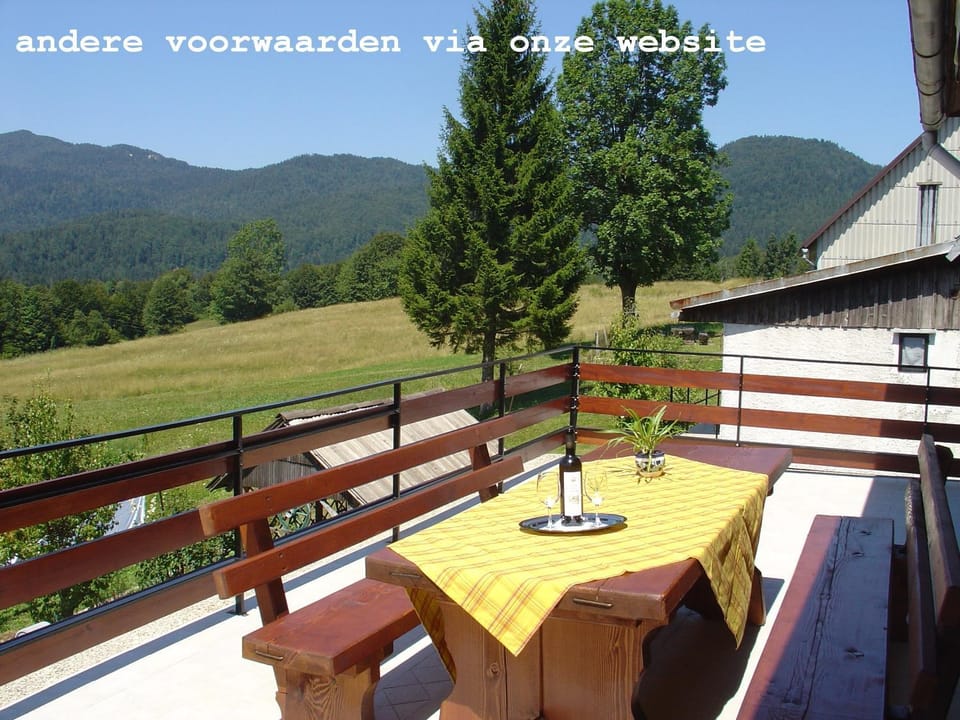 Balcony/Terrace, Balcony/Terrace, Food and drinks, Mountain view