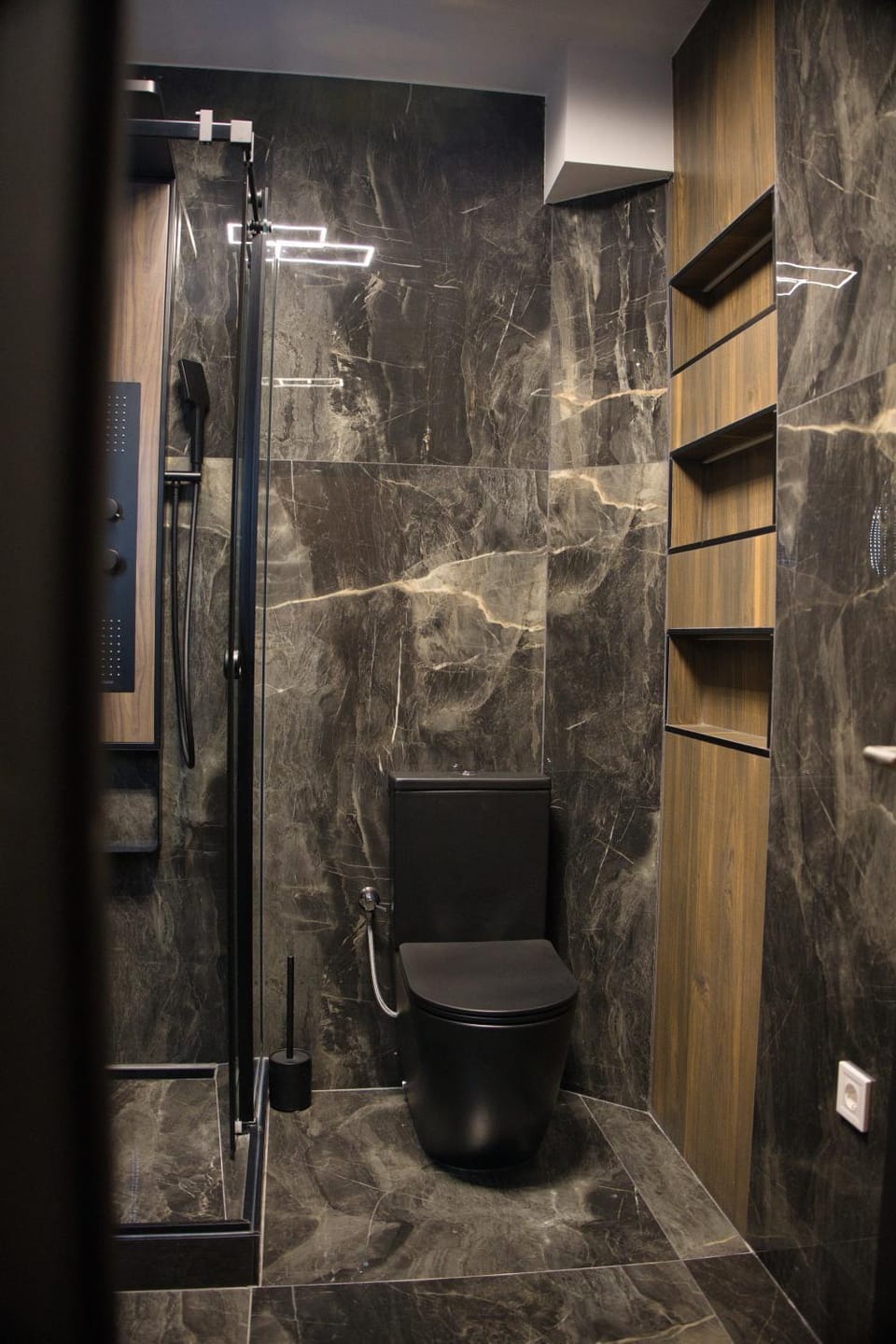 Shower, Toilet, Bathroom