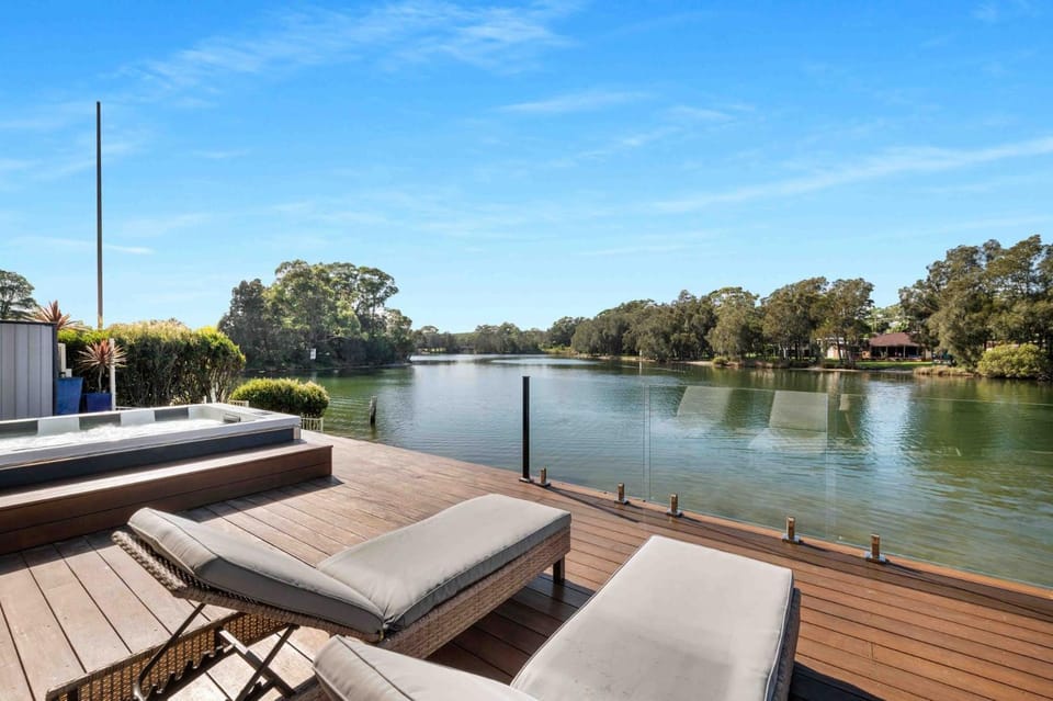 Riverside Manor House in Sussex Inlet