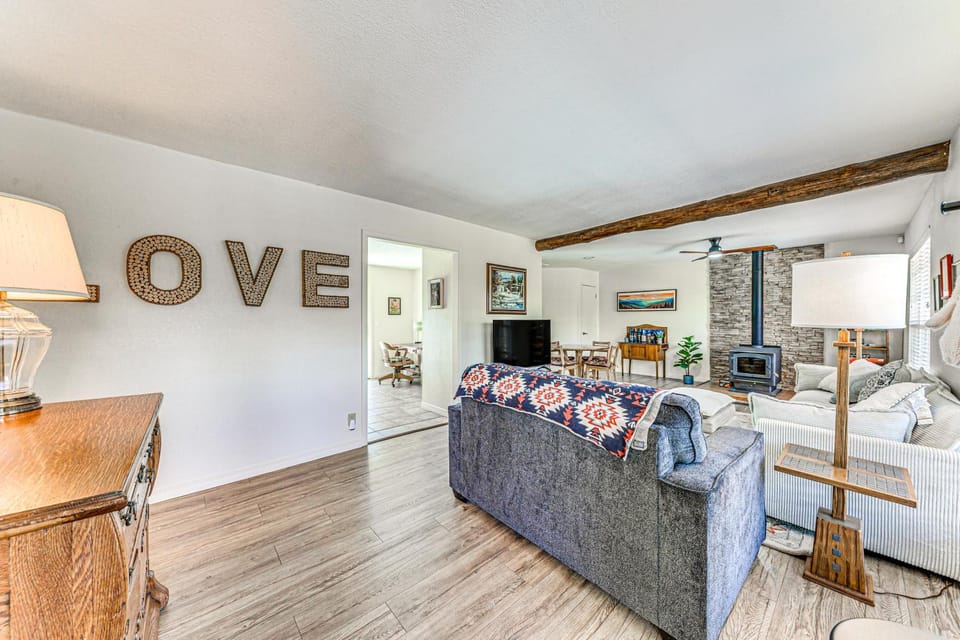1 Mi to Alto Lake: Mtn-View Home w/ Large Yard! House in Alto