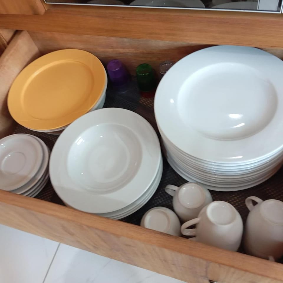 Property building, Breakfast