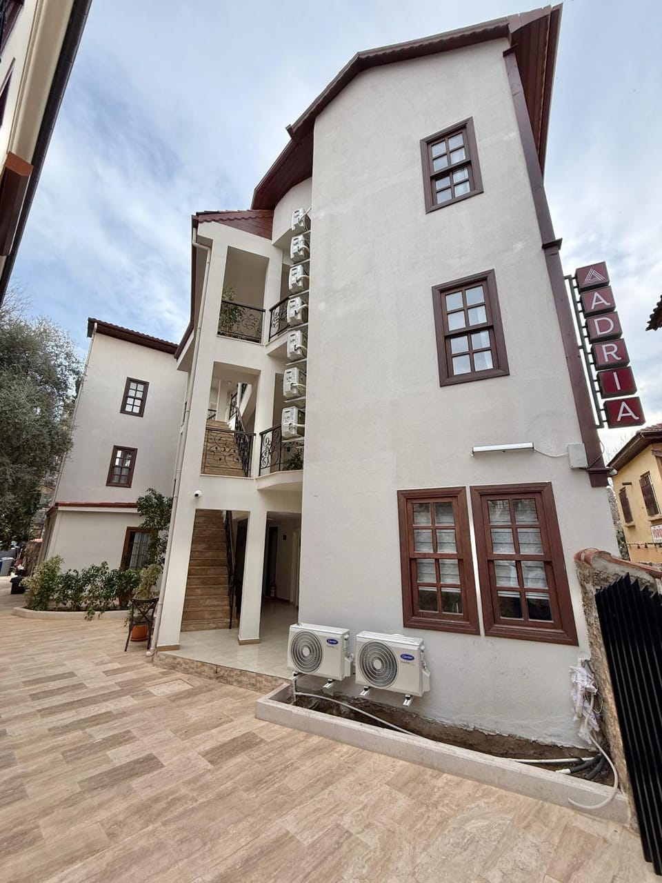 Property building, Garden