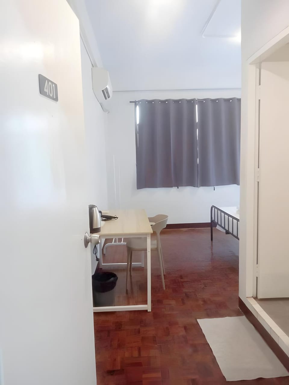 Bed, Photo of the whole room, Dining area, Bedroom