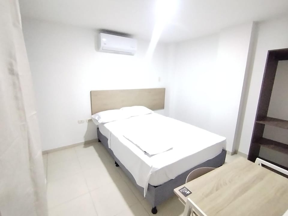 Bed, Bedroom, air conditioner