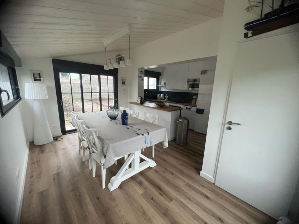 Maison rénovée au calme, proche plage & commerces, Noirmoutier, 4 pers. - FR-1-823-1 House in Noirmoutier-en-l'Île