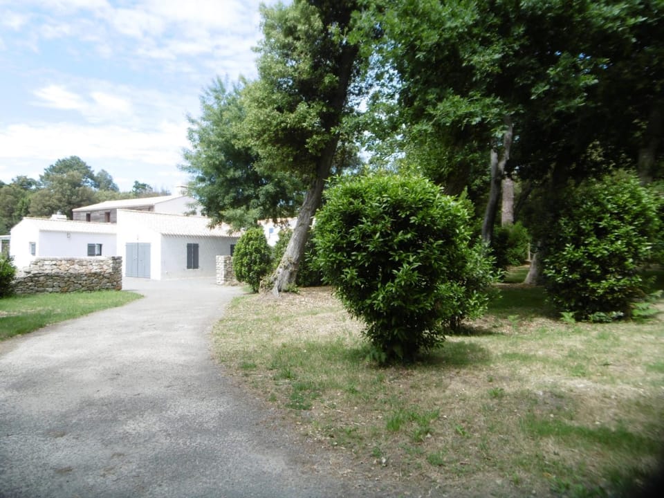 Noirmoutier - Villa 8 Pers - Grand Jardin - Standing - FR-1-823-10 House in Noirmoutier-en-l'Île