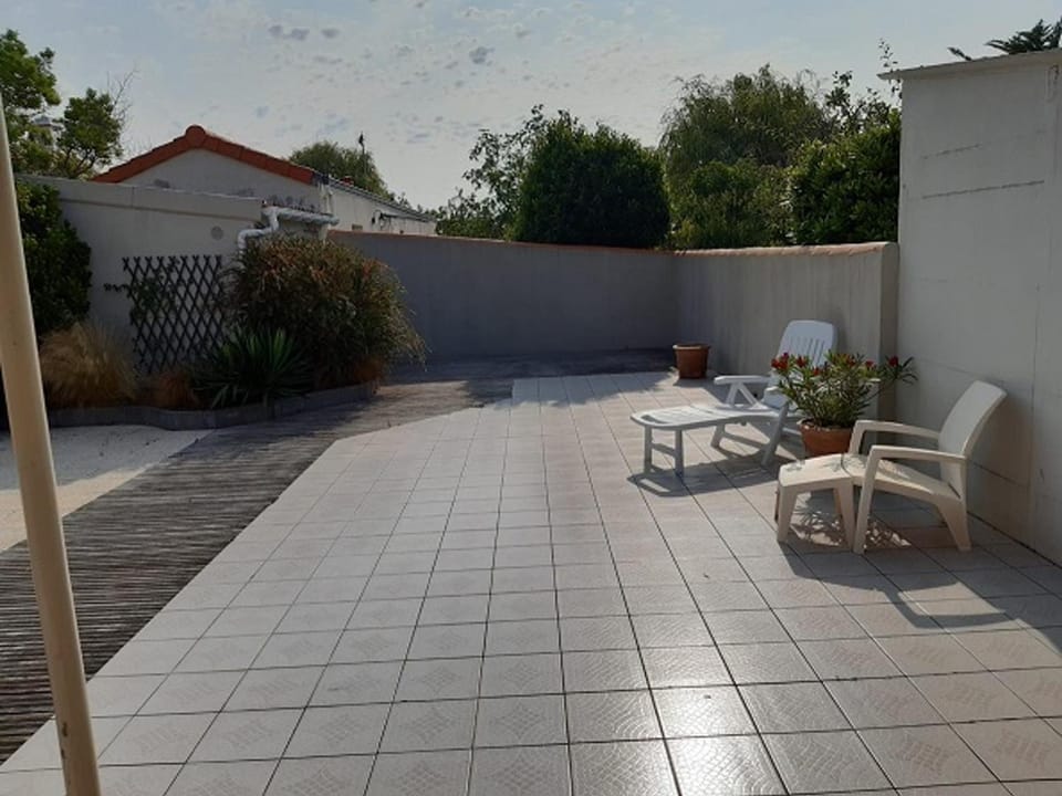 Maison Ile de Noirmoutier pour 6 pers, proche plage et jardin clos - FR-1-823-42 House in Pays de la Loire