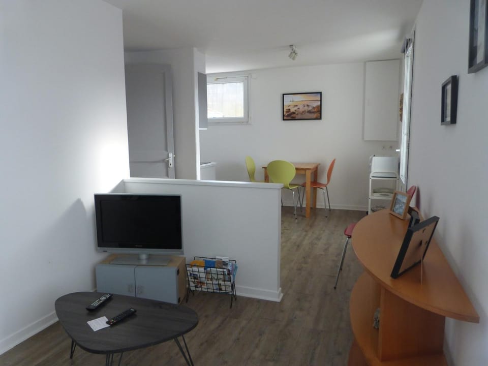 Maison cosy à Barbâtre, proche plage, jardin, 2 pers. - FR-1-823-39 House in Pays de la Loire