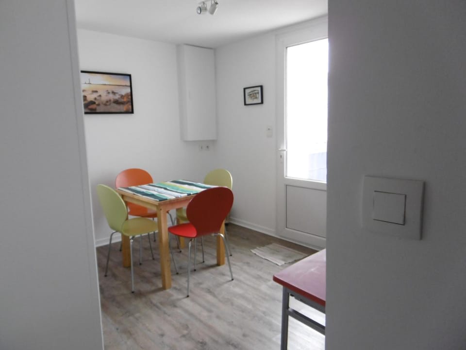 Maison cosy à Barbâtre, proche plage, jardin, 2 pers. - FR-1-823-39 House in Pays de la Loire
