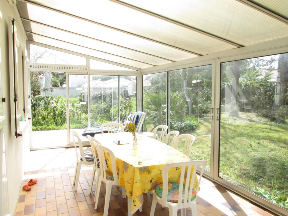 Maison de plain-pied avec jardin ombragé et animaux admis, proche mer et forêt - 6 pers - FR-1-823-30 House in Pays de la Loire
