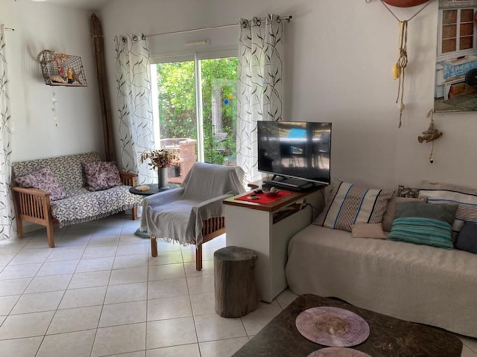La Guérinière : Maison 5 pers, jardin, animaux admis - FR-1-823-43 House in Pays de la Loire