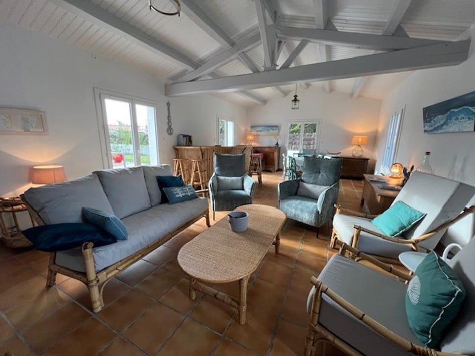 Maison spacieuse à Barbâtre, proche plage, pour 8 personnes - FR-1-823-40 House in Pays de la Loire