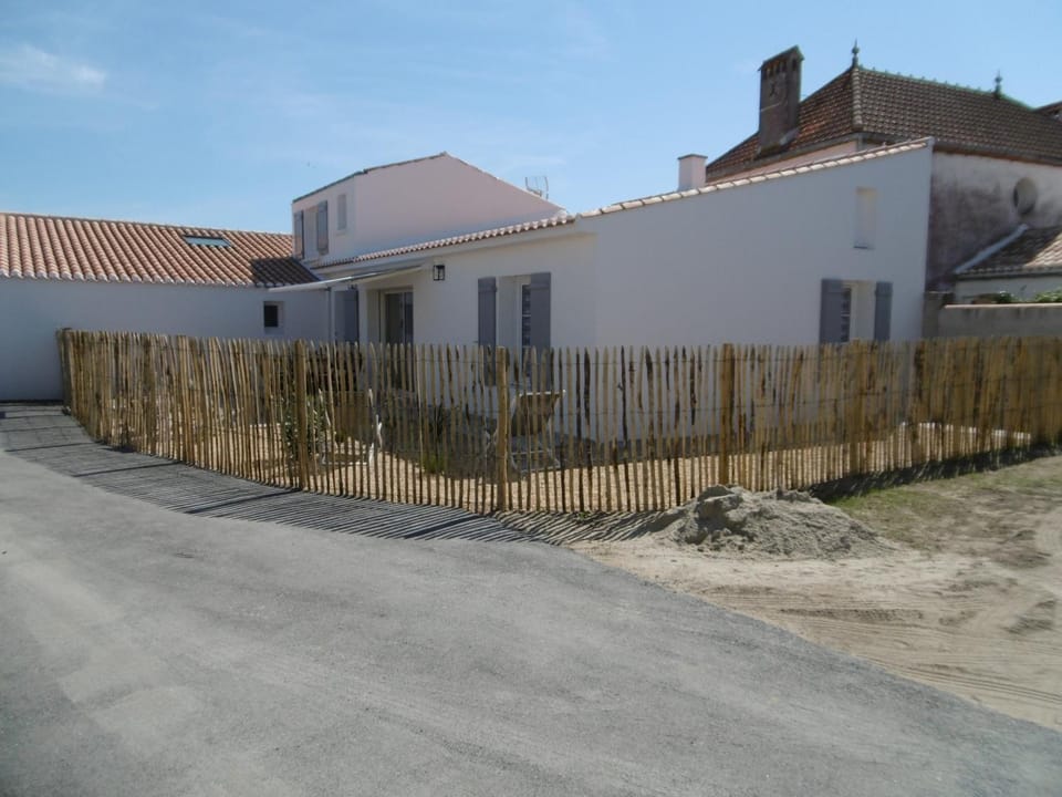 Maison rénovée 6 pers, proche de la plage, terrasse et parking - FR-1-823-47 House in Pays de la Loire