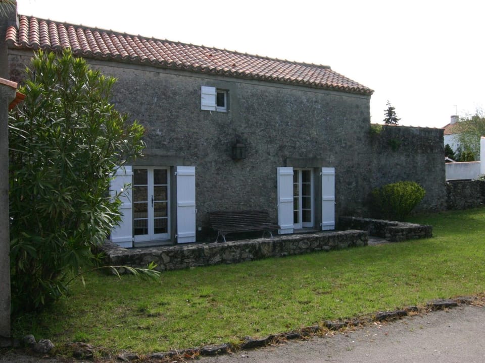 Maison rénovée avec jardin, près de la plage - 5 pers, parking - FR-1-823-48 House in Pays de la Loire