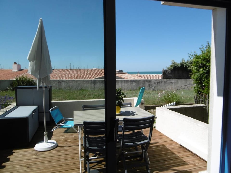 Rez-de-jardin 4 pers proche plage et port Noirmoutier - FR-1-823-32 Apartment in Noirmoutier-en-l'Île